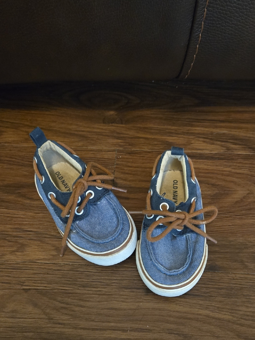Old Navy Denim-Look Toddler Sneakers with Brown Laces